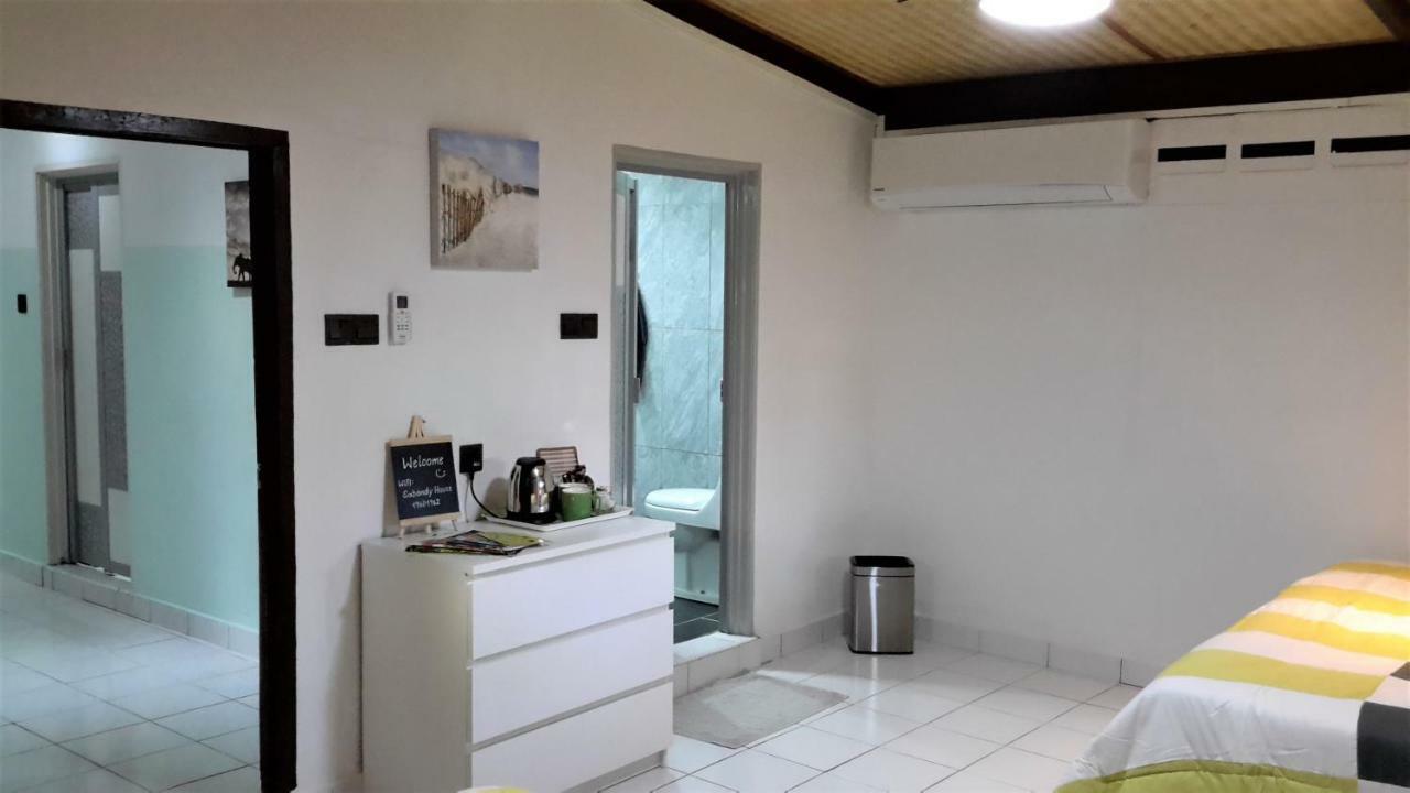 Sabandy Guesthouse Куах Экстерьер фото